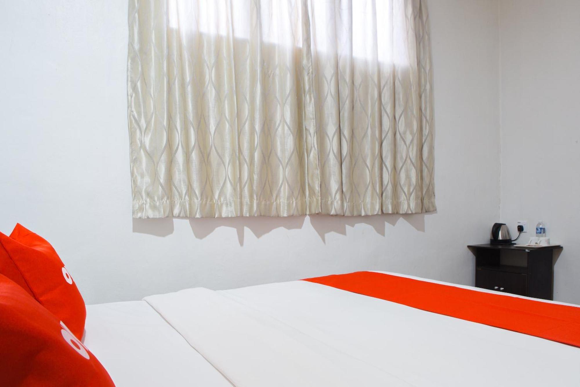 Oyo 90037 The 7 Lodge Tambunan Extérieur photo